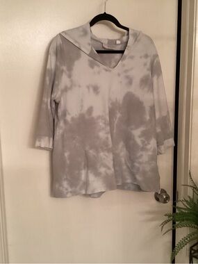 Belle Beach Tie-Dye Hooded Women's Top - Light Gray